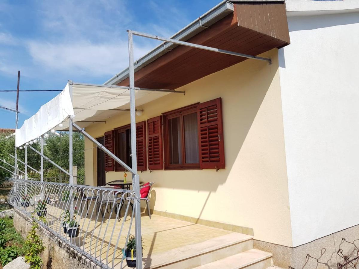 Apartments With A Parking Space Kastel Stafilic, Kastela - 16086 Ngoại thất bức ảnh