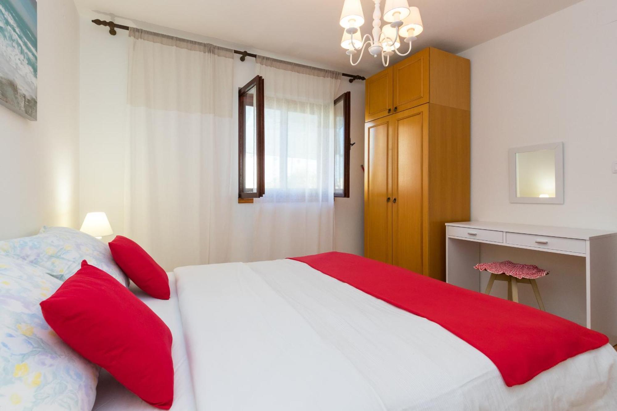 Apartments With A Parking Space Kastel Stafilic, Kastela - 16086 Phòng bức ảnh